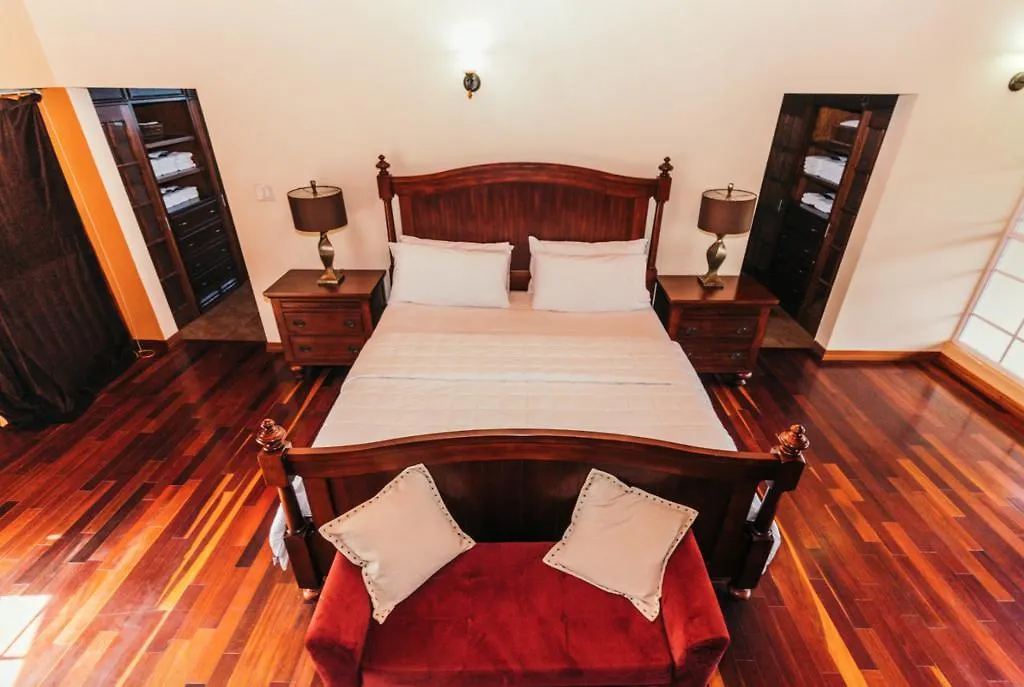 Paradise Villa Discovery Bay